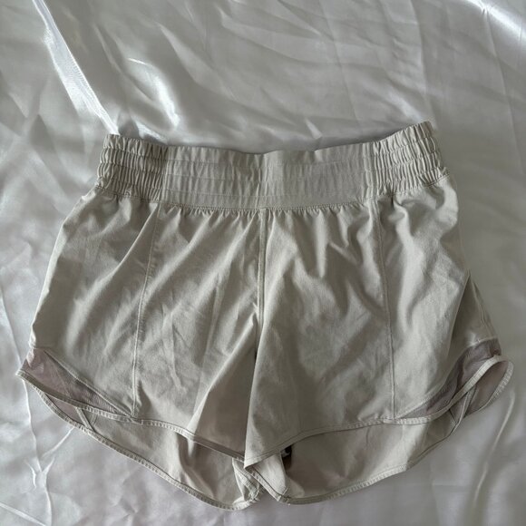 Lululemon Hotty Hot Shorts - Picture 2 of 3